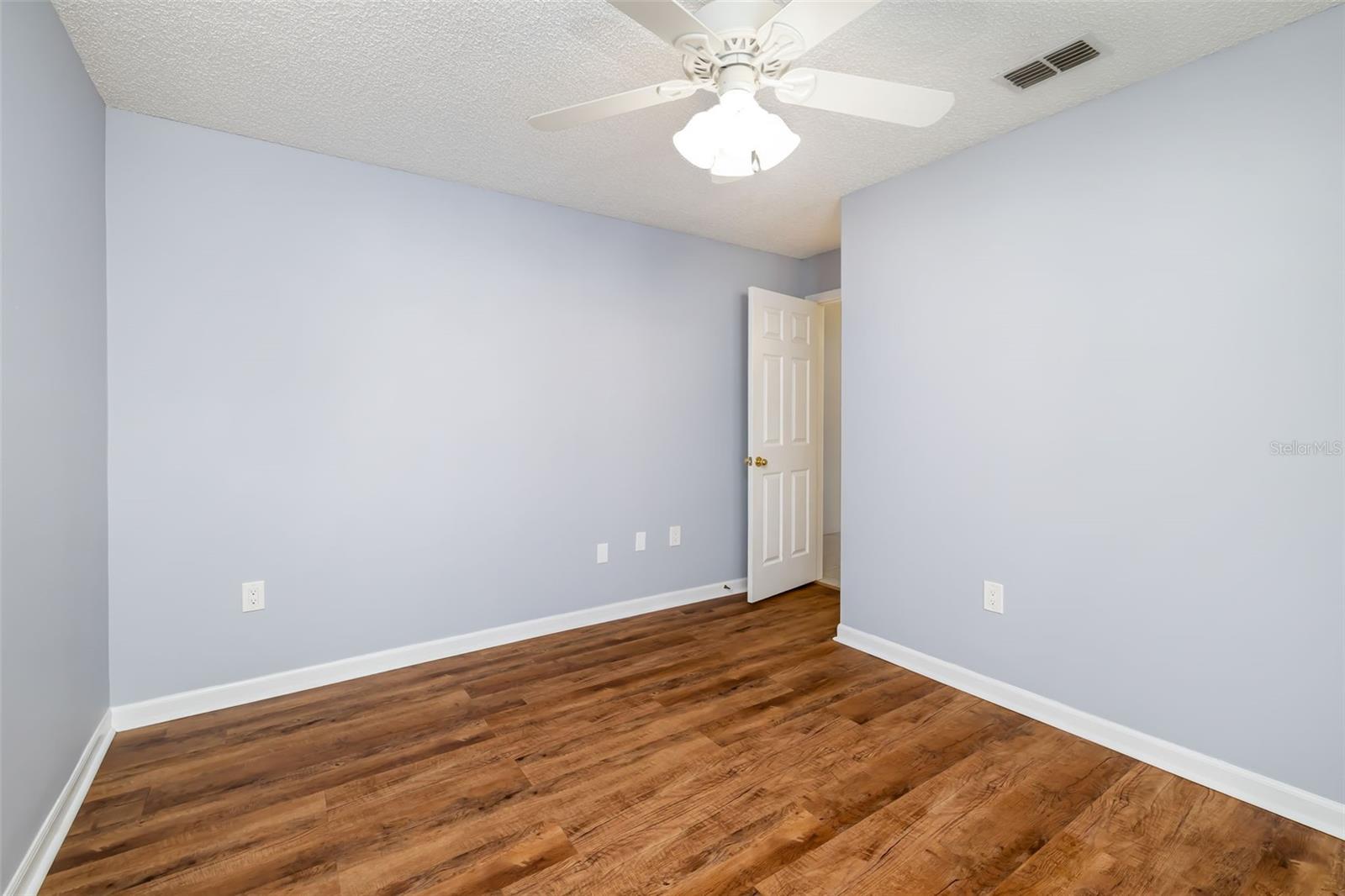 CEDAR CREEK - Residential