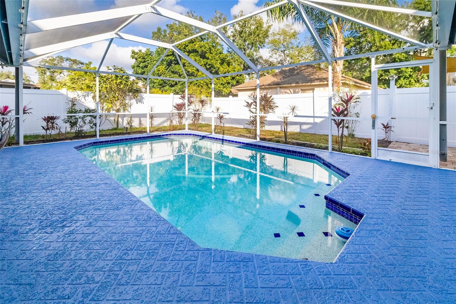 CEDAR CREEK - Residential