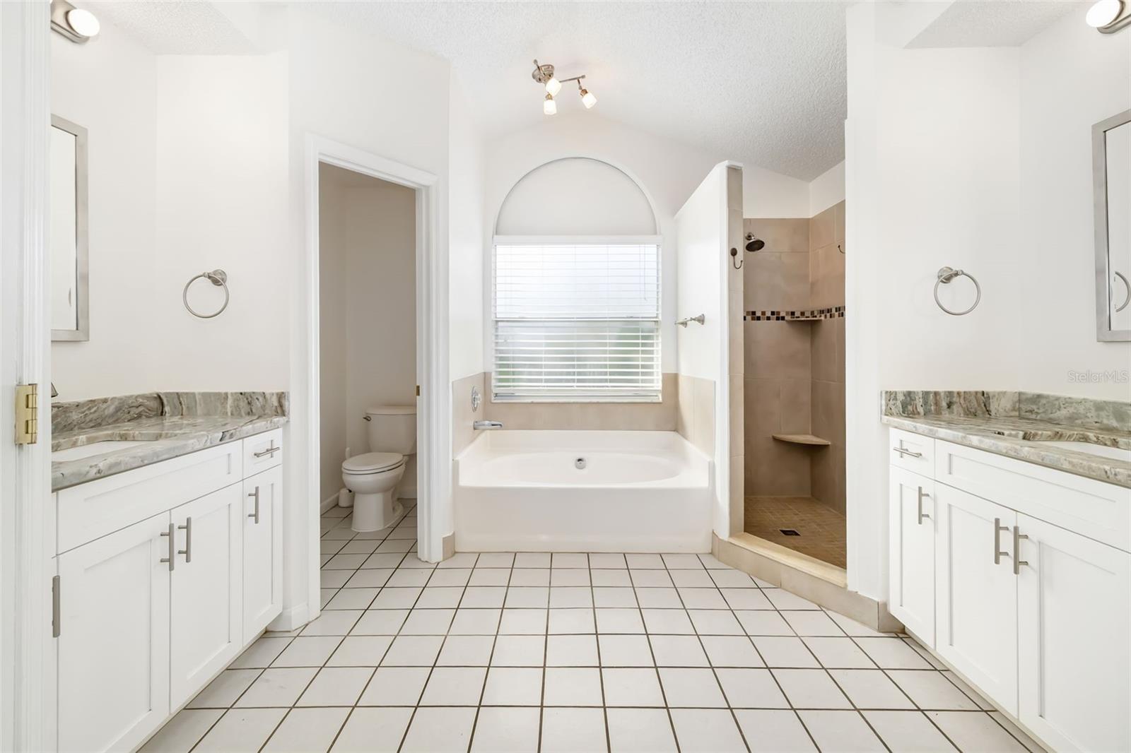 CEDAR CREEK - Residential