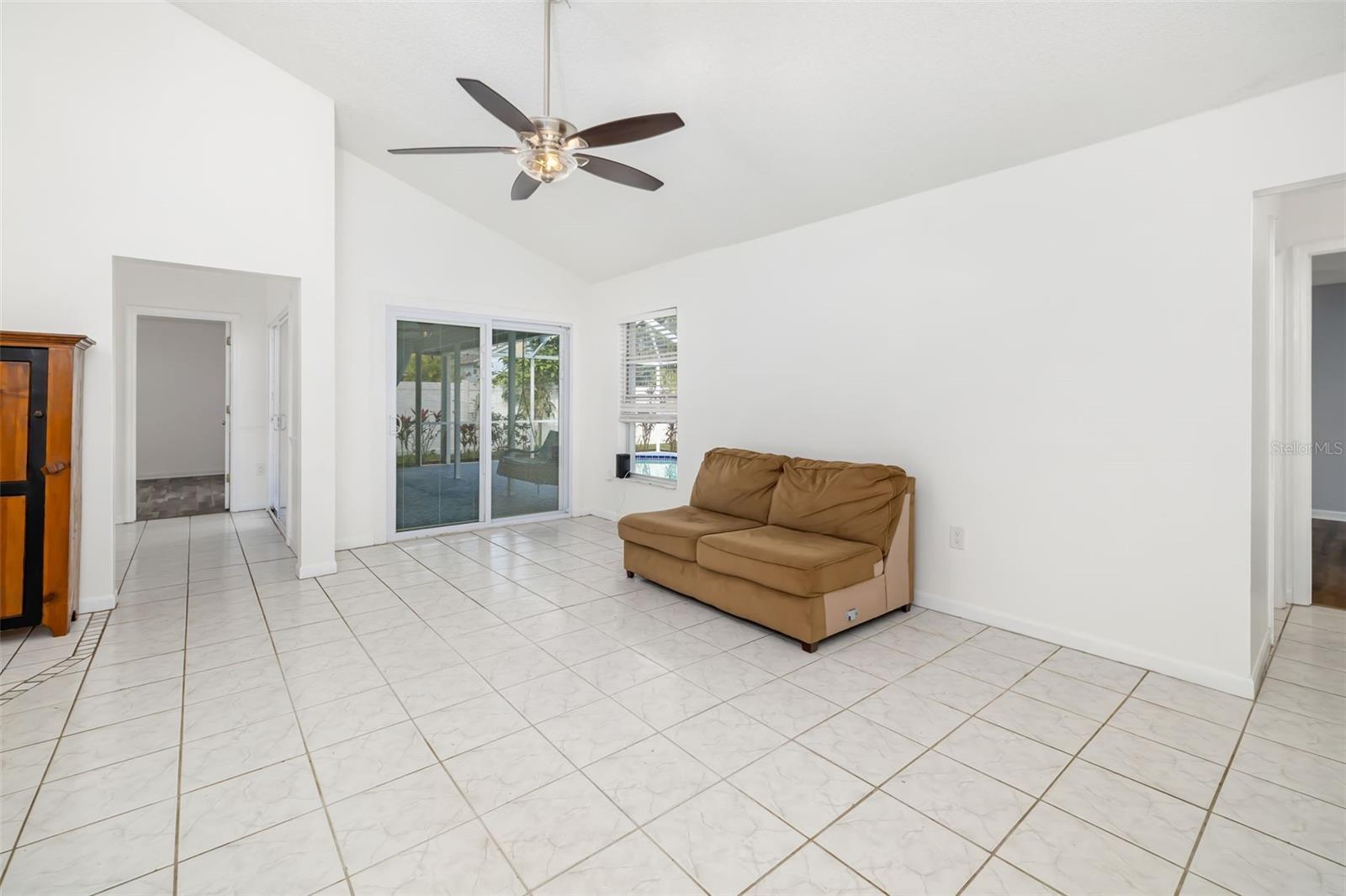 CEDAR CREEK - Residential