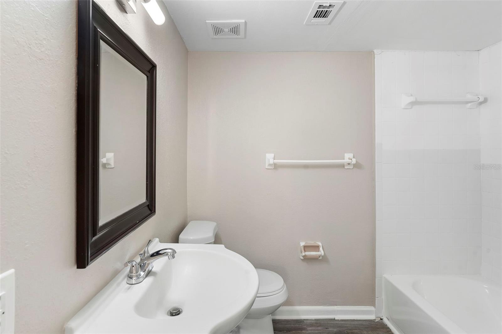 LIVE OAK FOREST - Residential