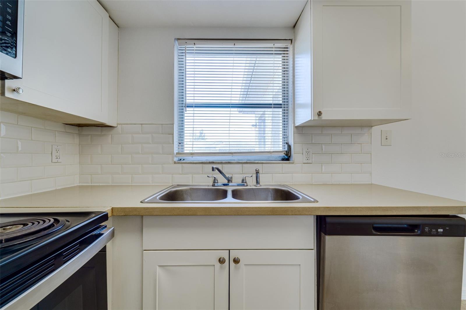 THE LAKES - Residential