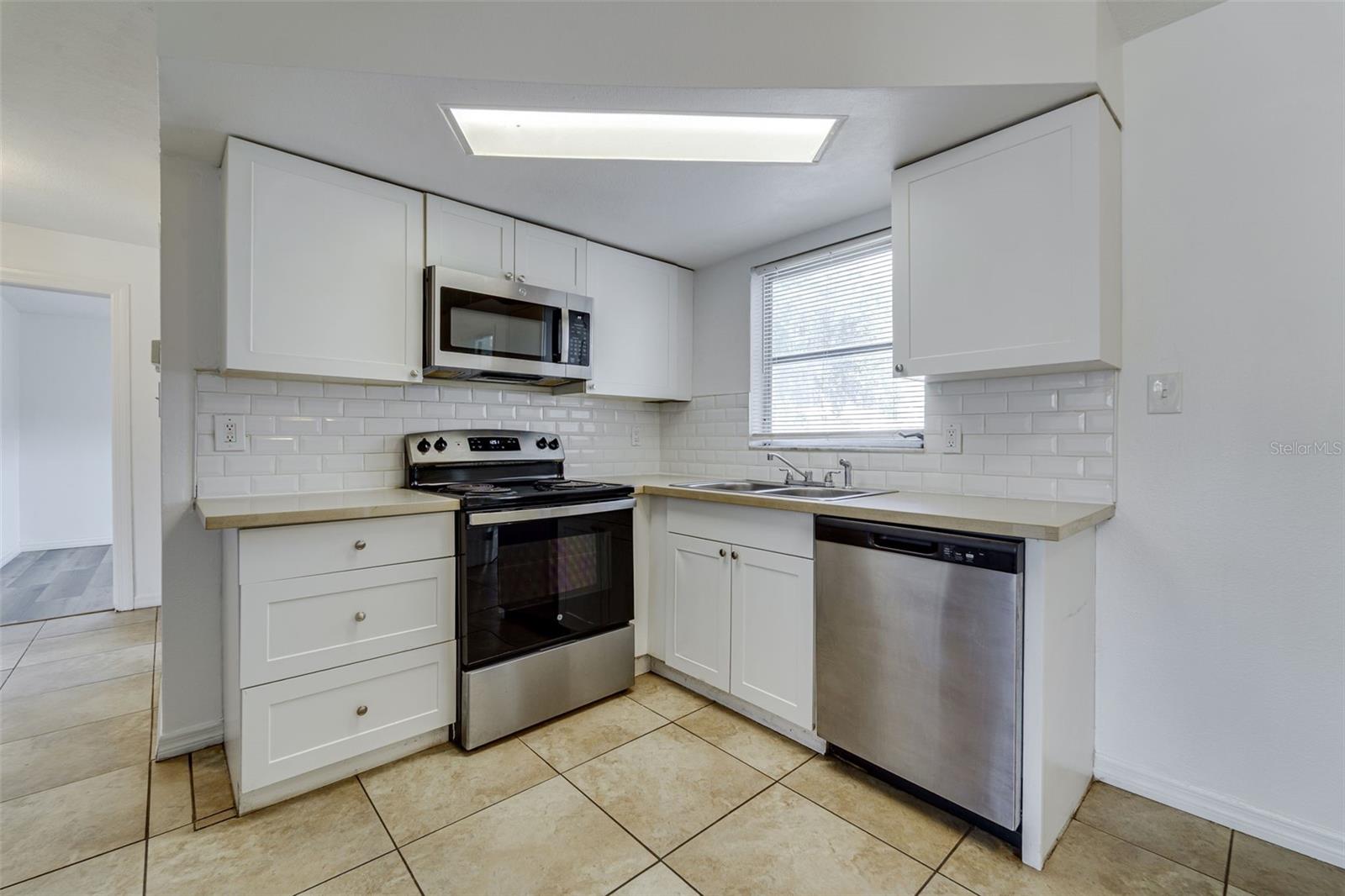 THE LAKES - Residential