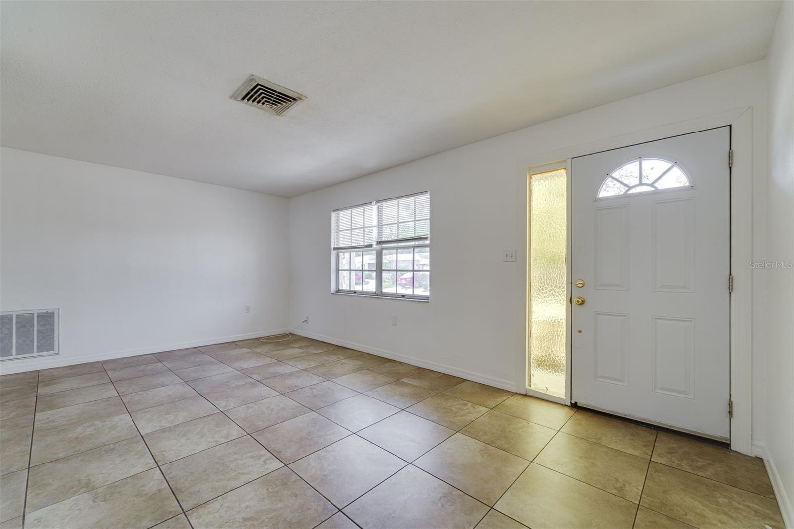 THE LAKES - Residential