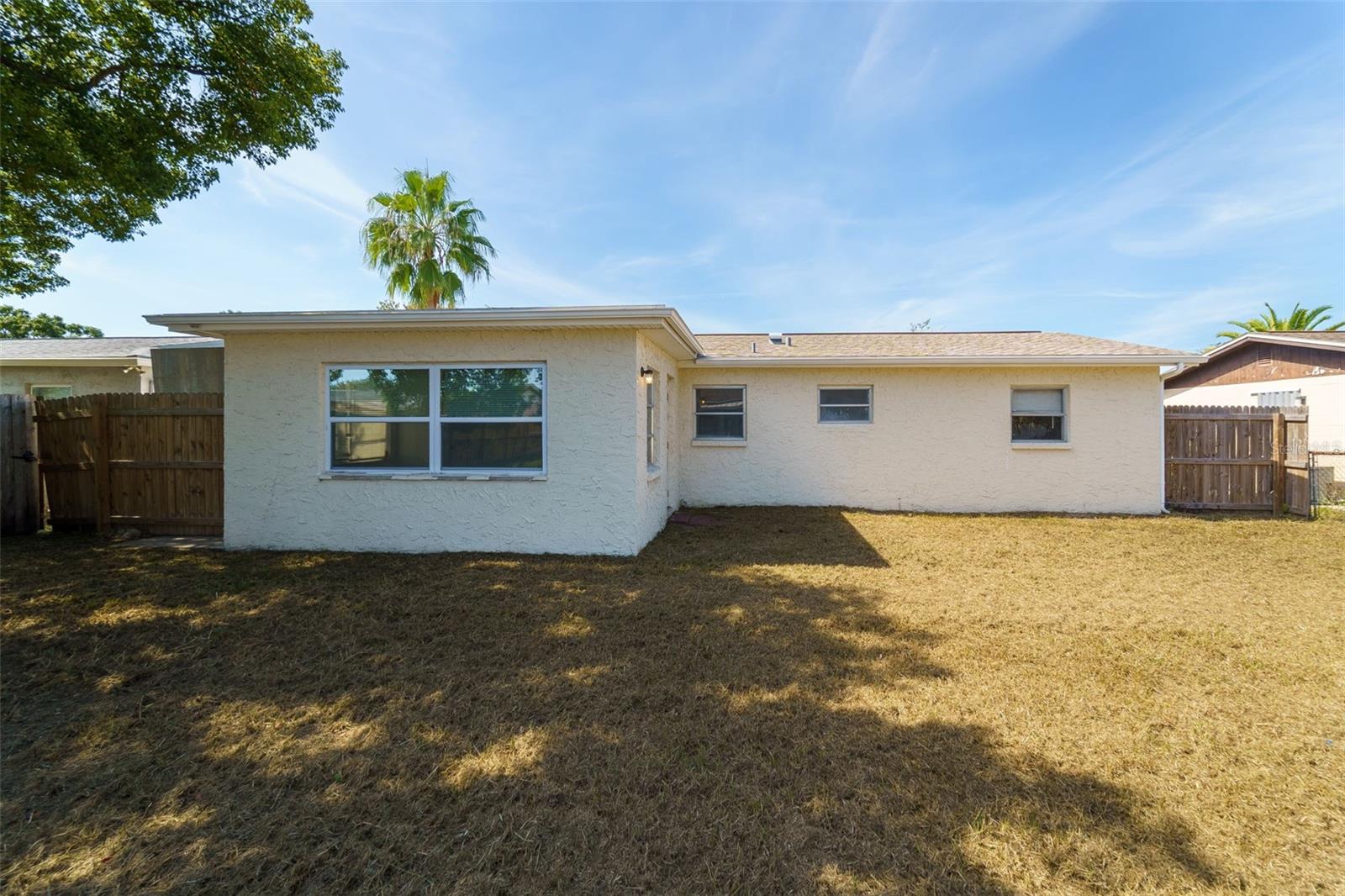 THE LAKES - Residential