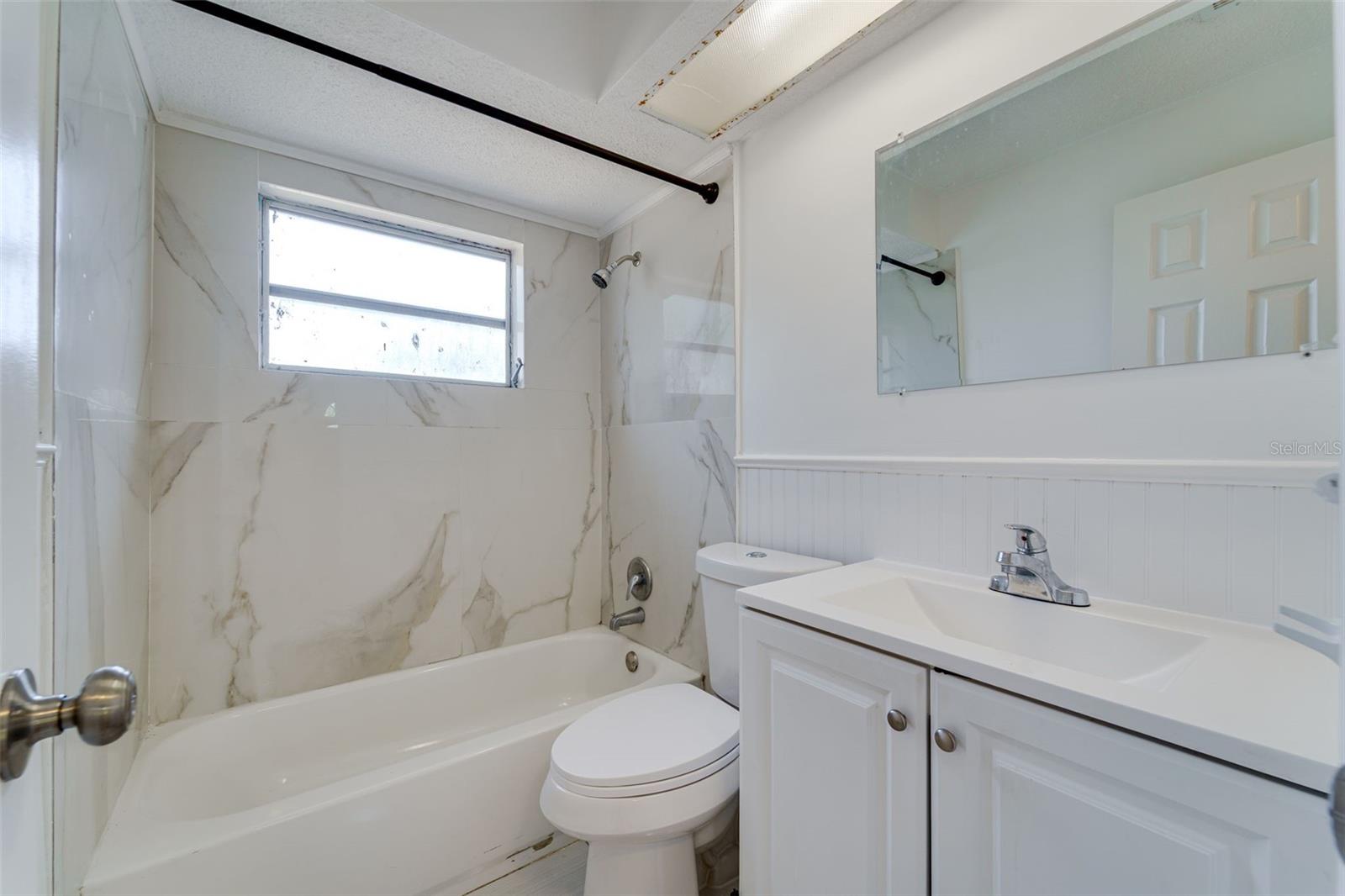 THE LAKES - Residential