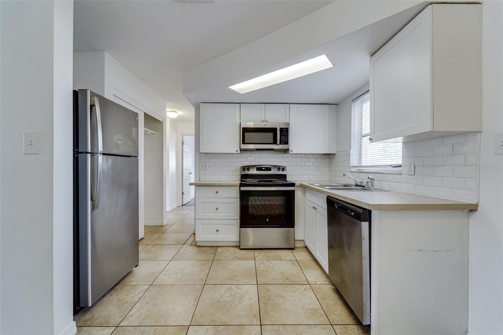 THE LAKES - Residential