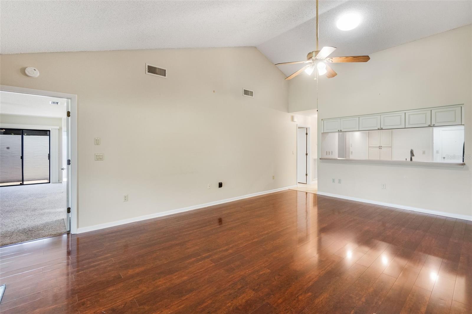 CENTER GATE ESTATE VILL 4 - Residential