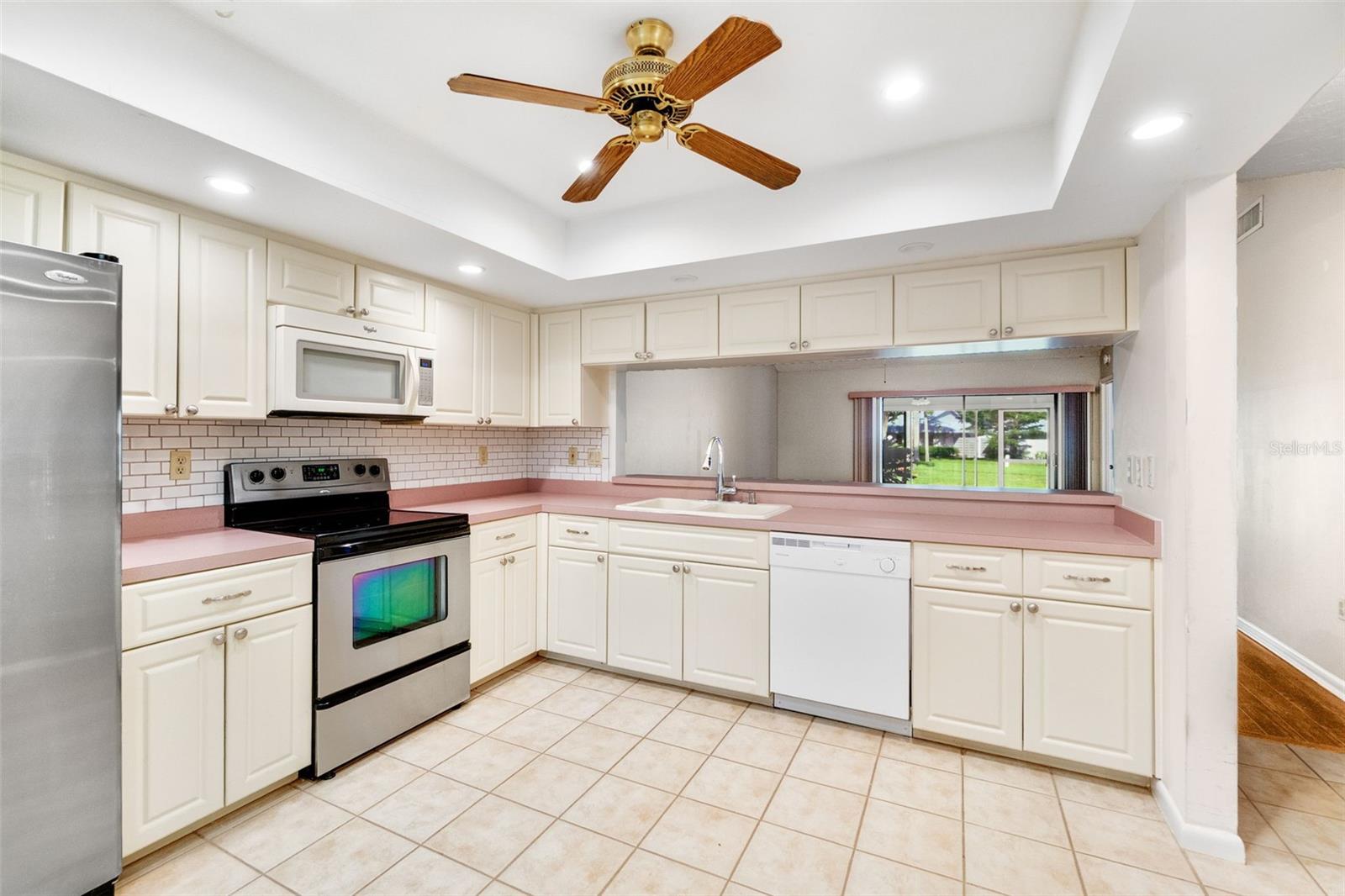 CENTER GATE ESTATE VILL 4 - Residential