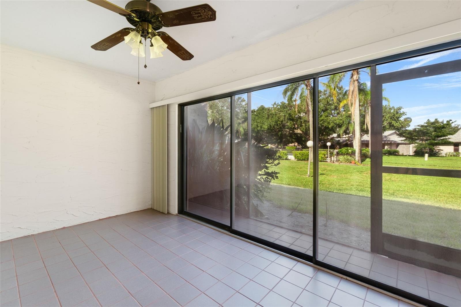 CENTER GATE ESTATE VILL 4 - Residential