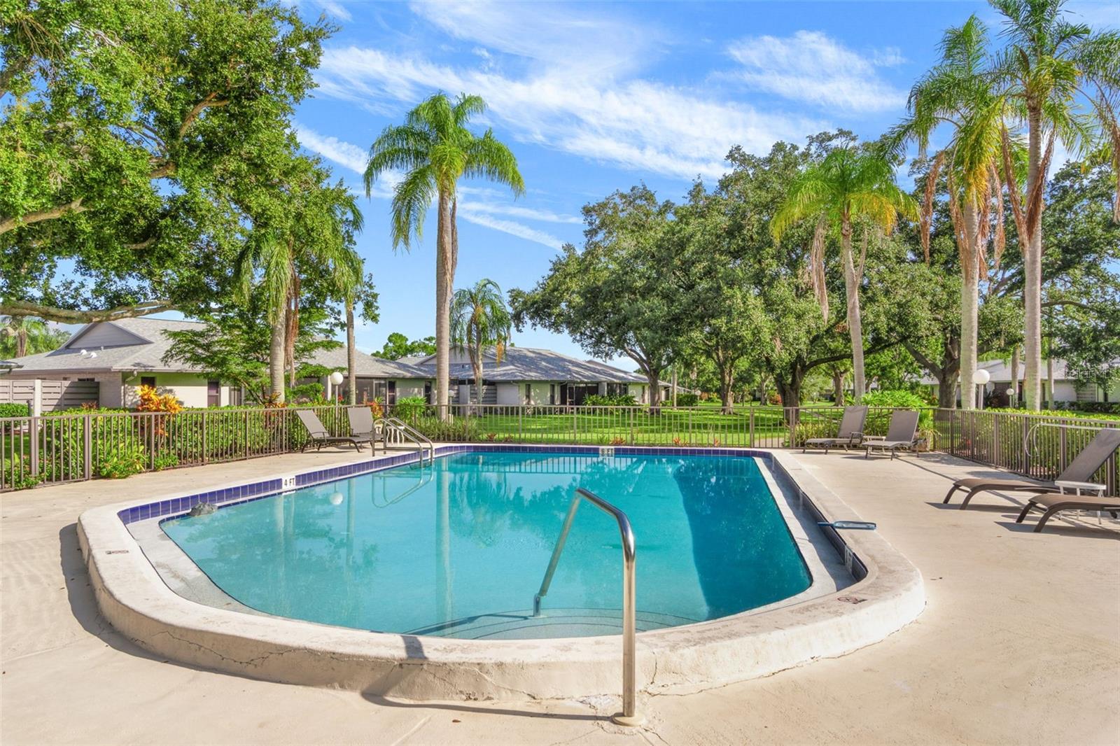 CENTER GATE ESTATE VILL 4 - Residential
