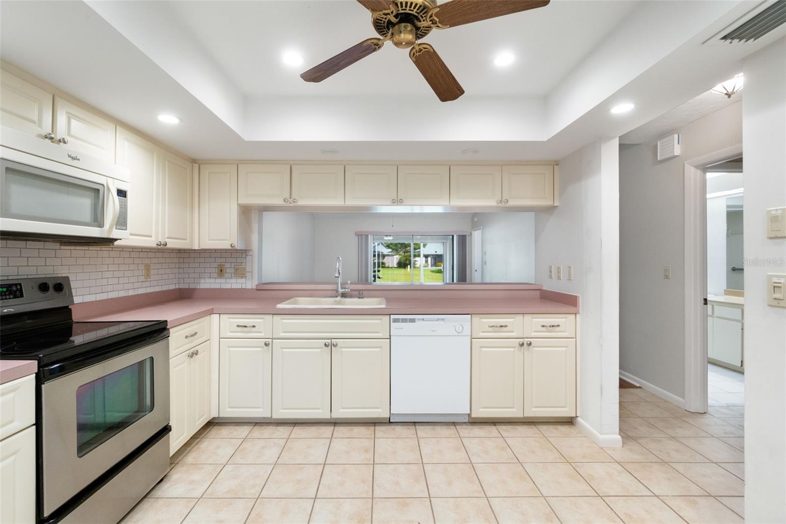 CENTER GATE ESTATE VILL 4 - Residential