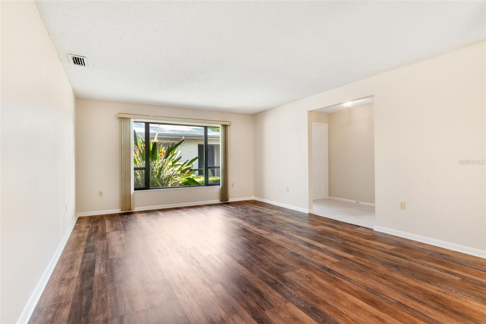 CENTER GATE ESTATE VILL 4 - Residential
