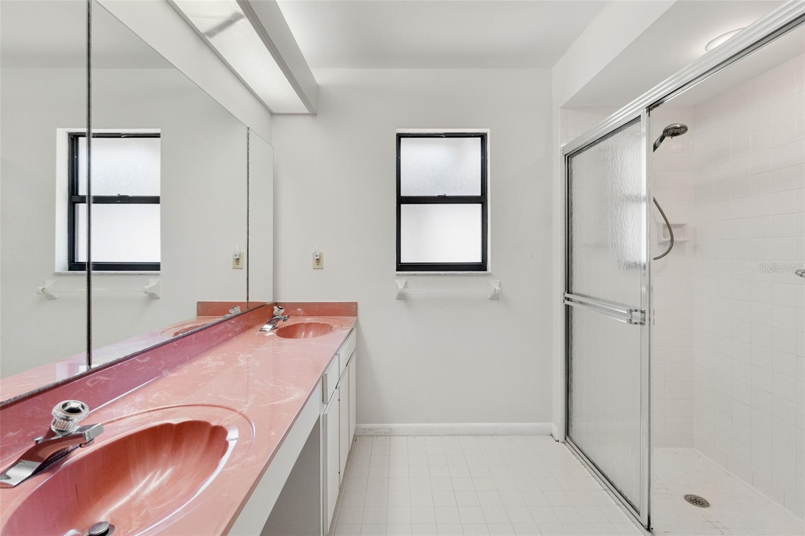 CENTER GATE ESTATE VILL 4 - Residential