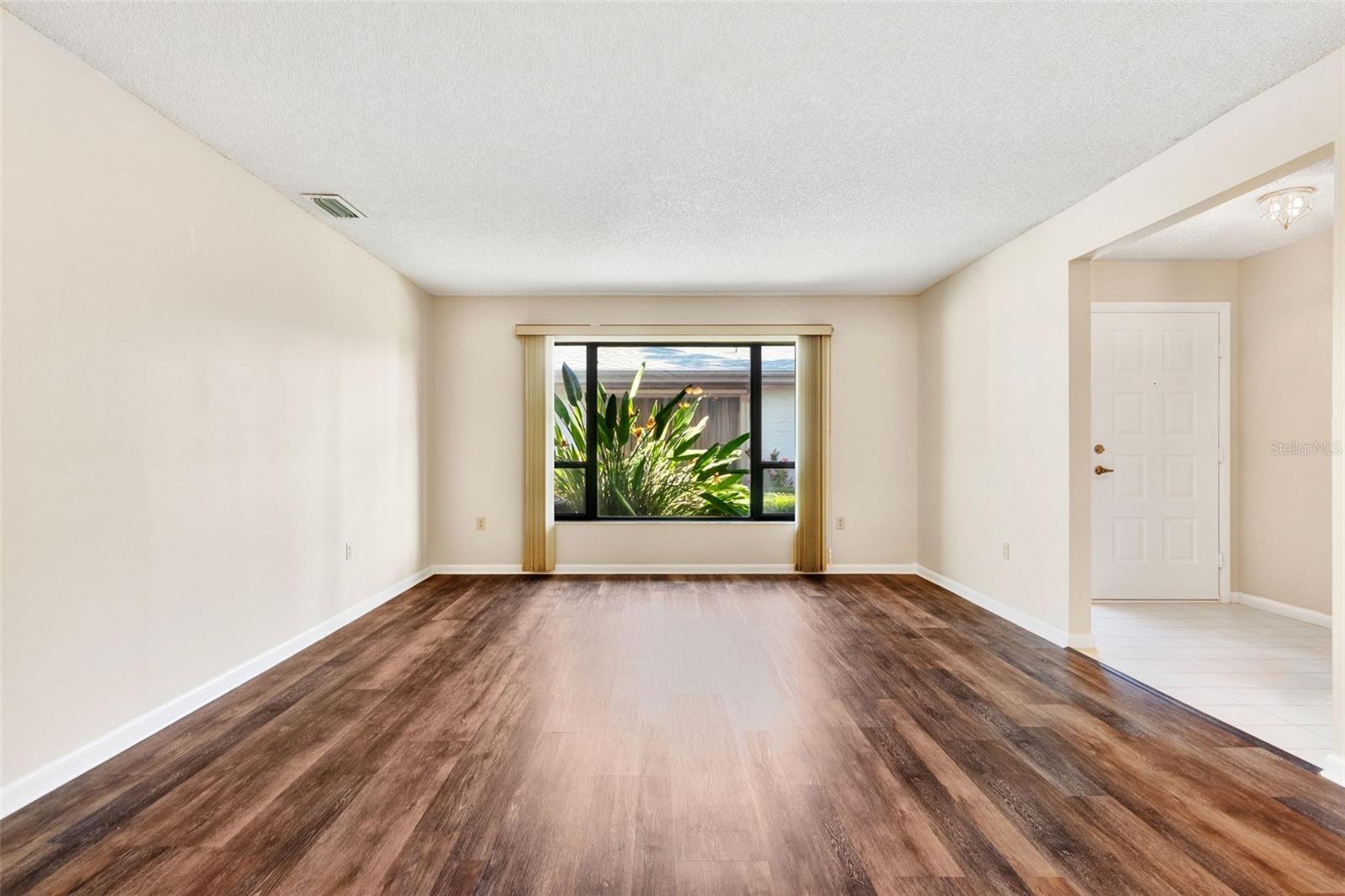 CENTER GATE ESTATE VILL 4 - Residential