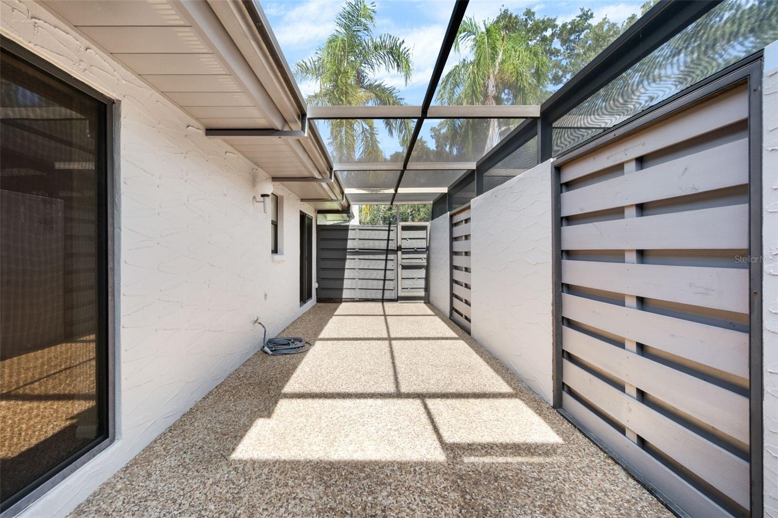 CENTER GATE ESTATE VILL 4 - Residential