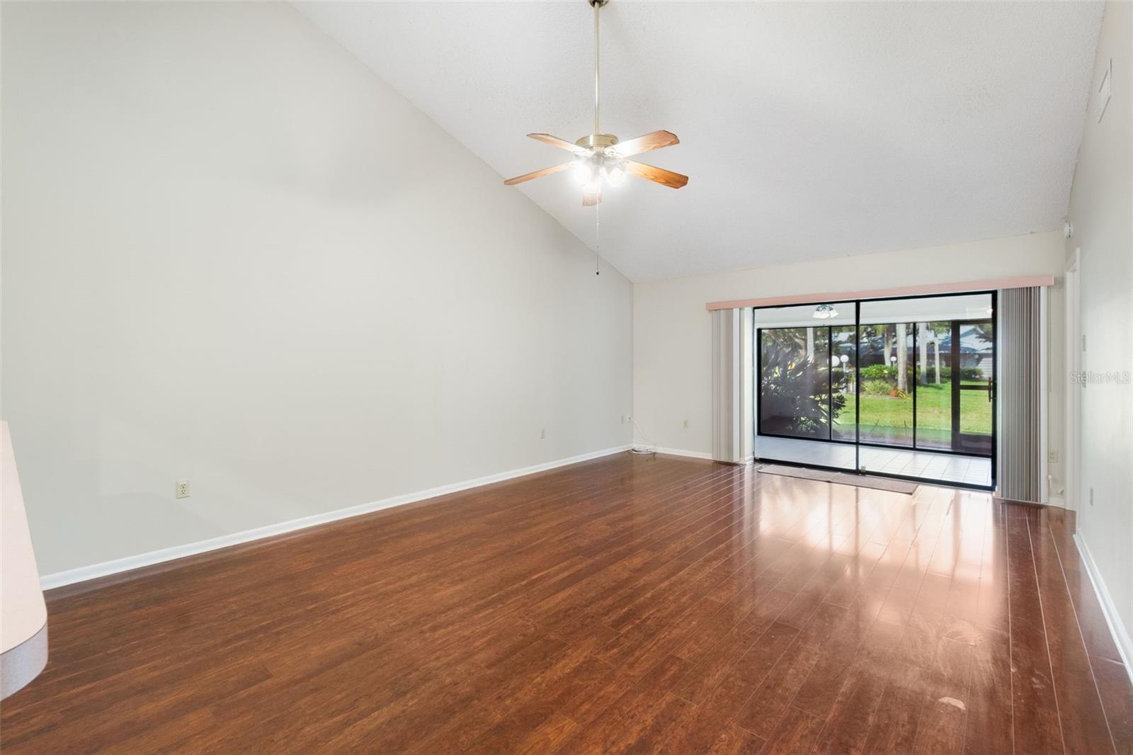 CENTER GATE ESTATE VILL 4 - Residential
