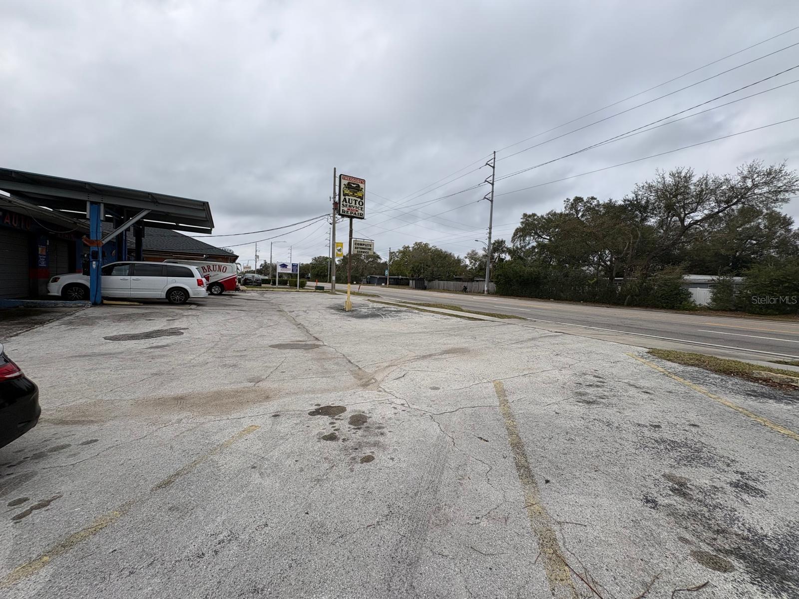 DOVER OAKS - Commercial Sale