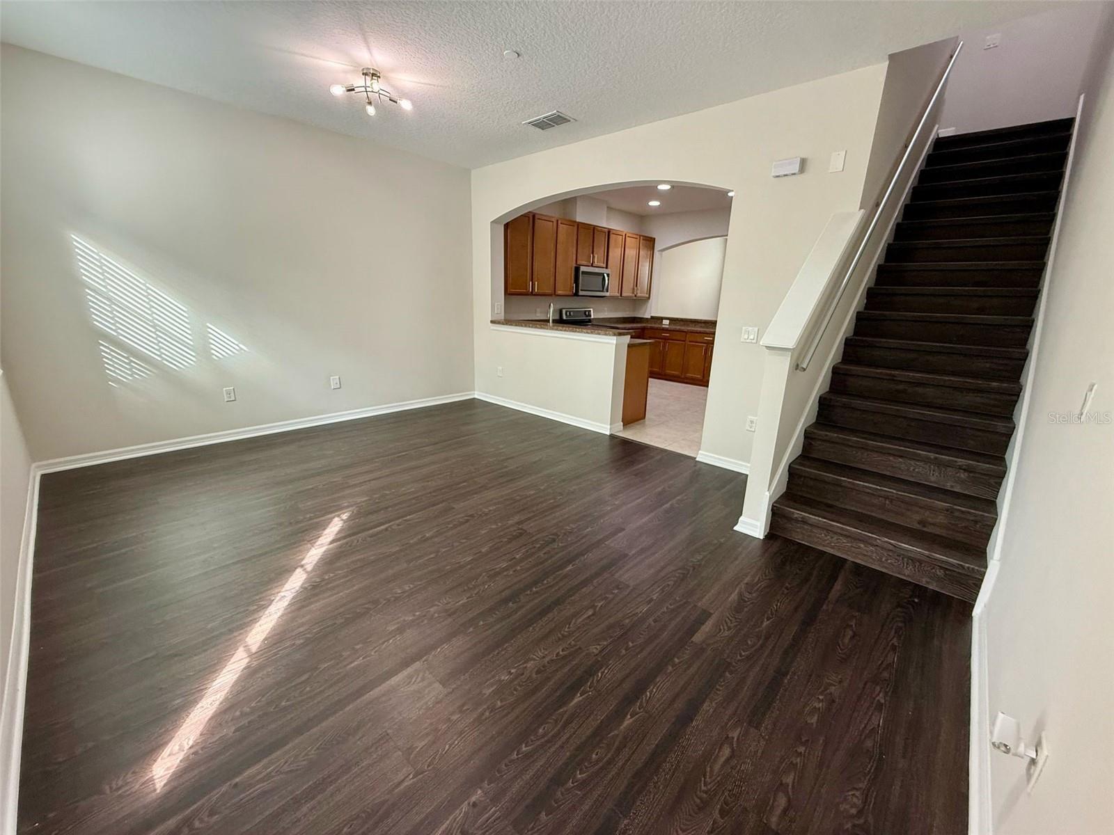 8271 MARITIME FLAG STREET 125