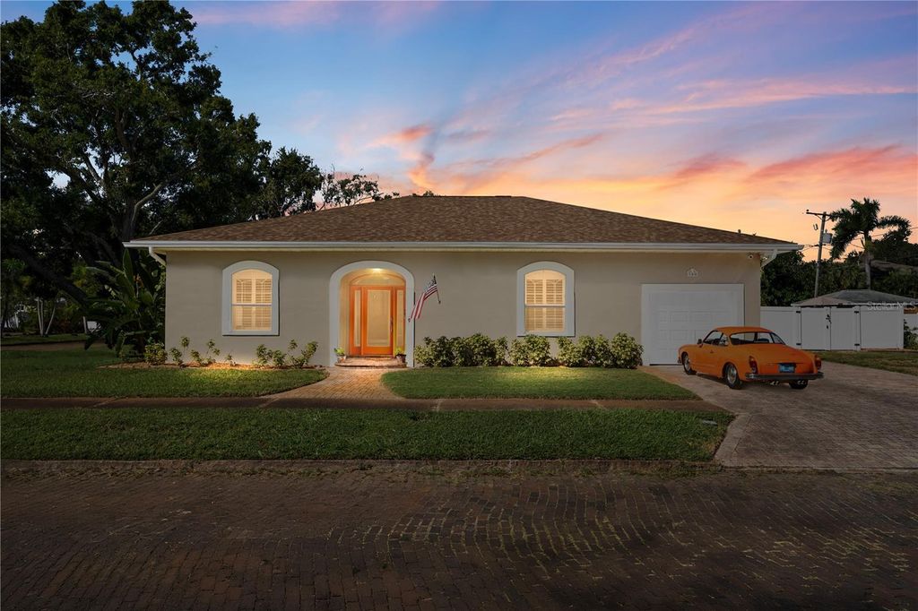 Photo of 300 62nd Street N, St Petersburg, FL 33710 (MLS # TB8440650)