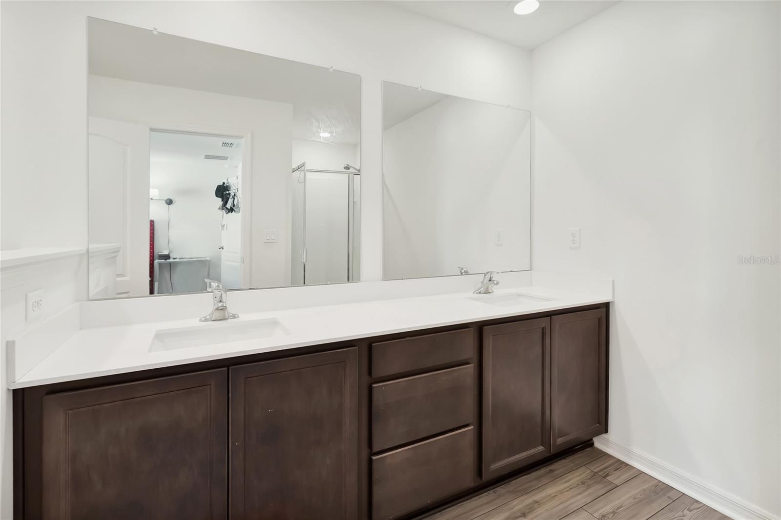 HAMLETS/TAVARES - Residential