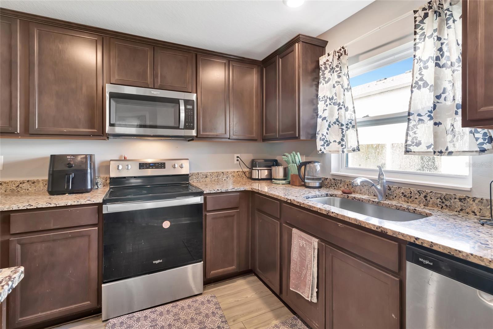 HAMLETS/TAVARES - Residential