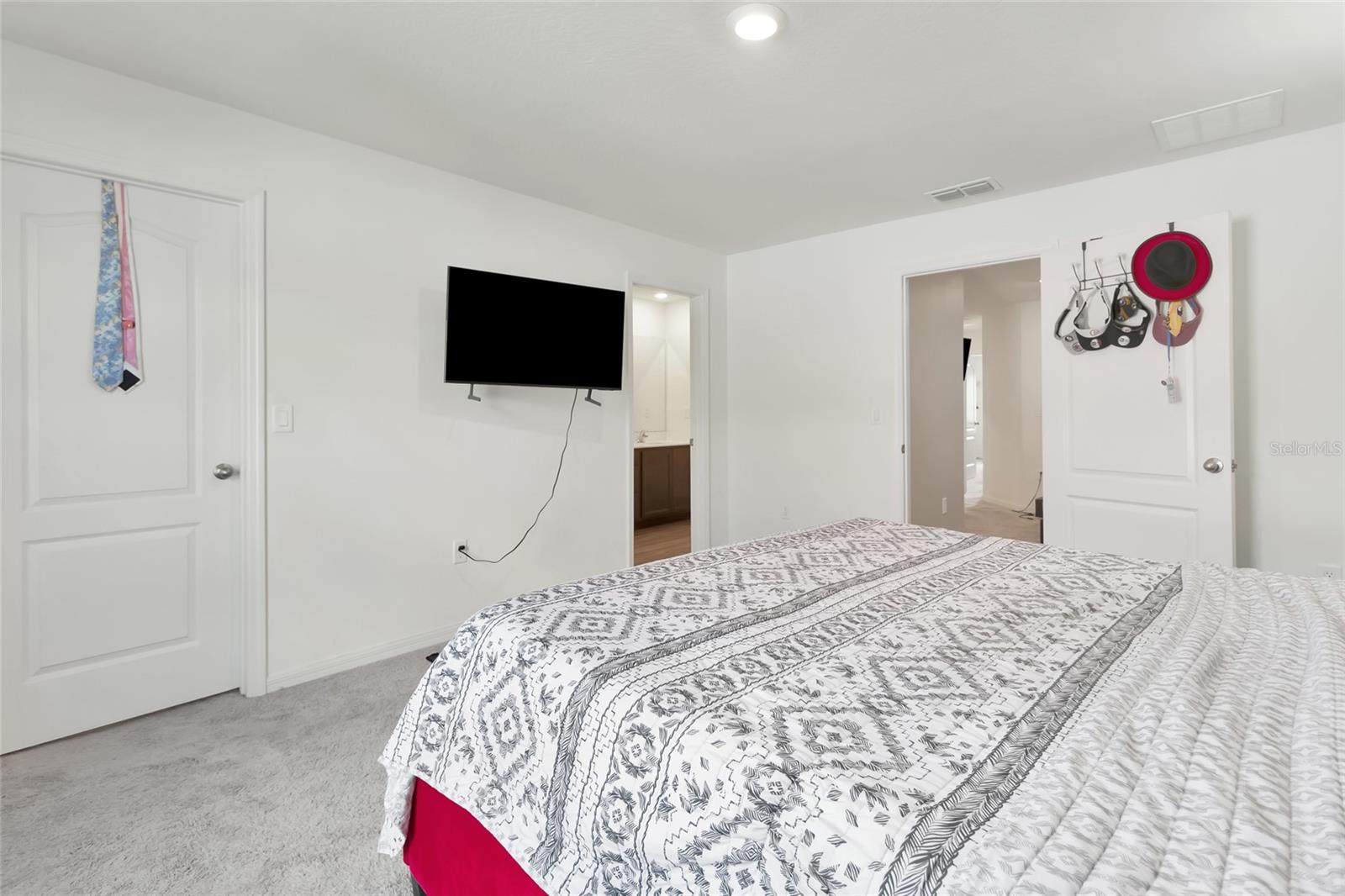 HAMLETS/TAVARES - Residential