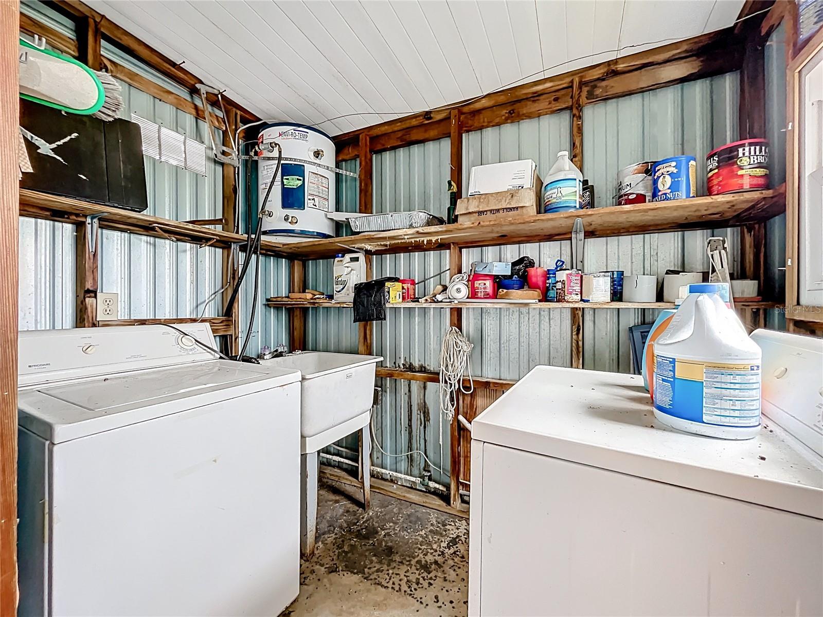 ASTATULA E LAKE HARRIS ESTATES ADD 05 - Residential