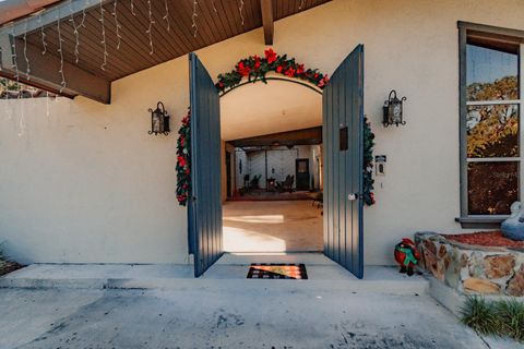 A home in LAKELAND