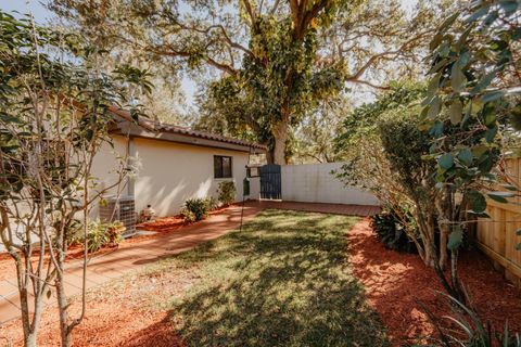 A home in LAKELAND