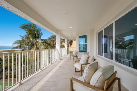 A home in LONGBOAT KEY