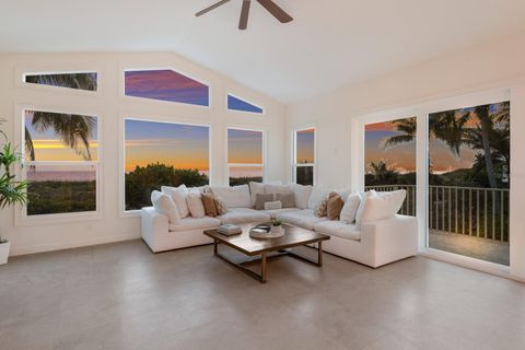 A home in LONGBOAT KEY