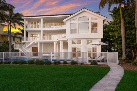 A home in LONGBOAT KEY