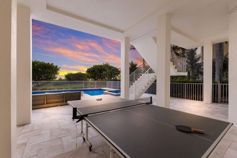 A home in LONGBOAT KEY