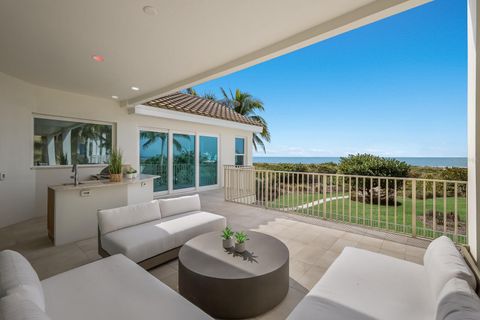 A home in LONGBOAT KEY