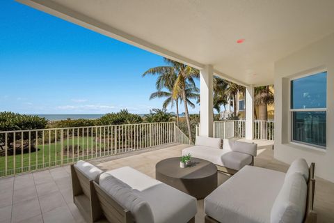 A home in LONGBOAT KEY