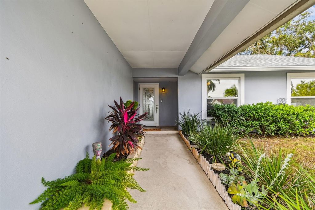 Photo of 10038 82nd Lane, Seminole, FL 33777 (MLS # TB8455190)