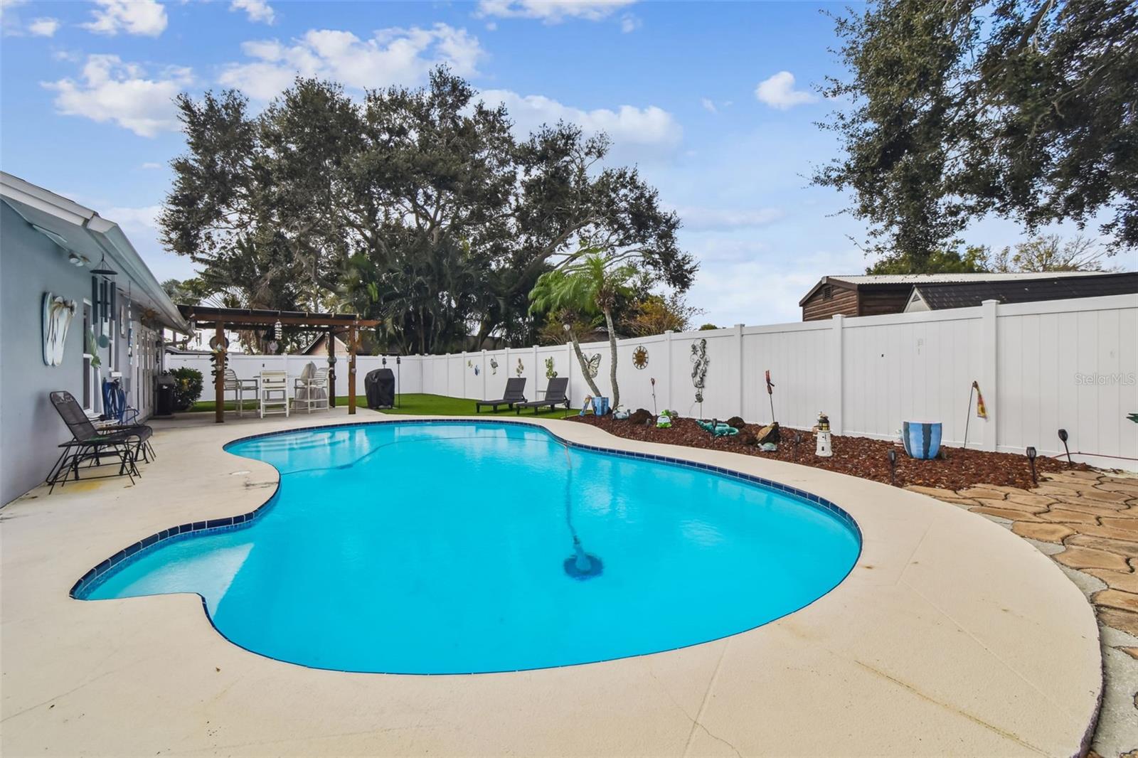 BENT TREE ESTATES EAST - Residential