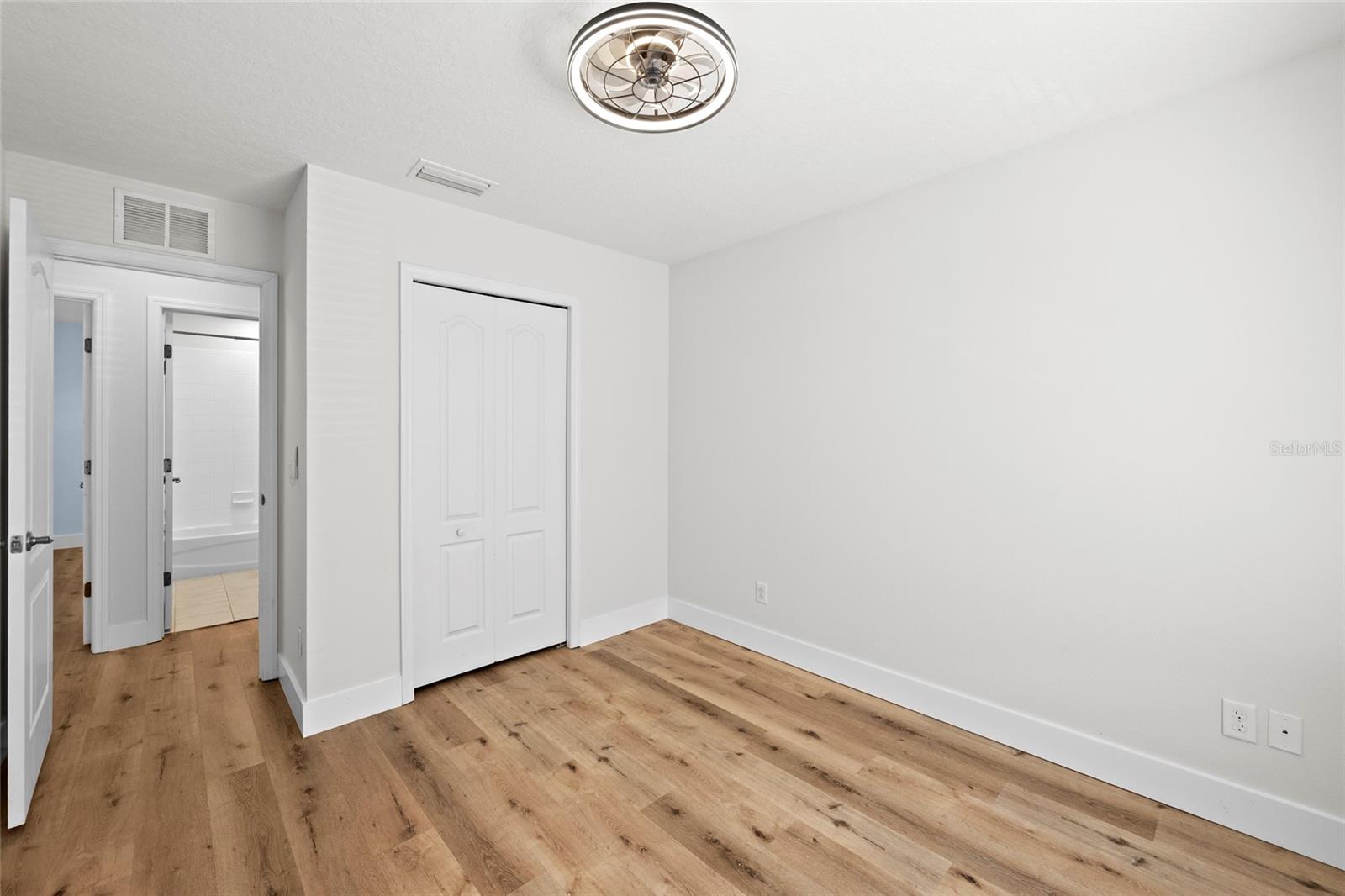 THE TWNHMS AT LIGHTHOUSE COVE I - Residential