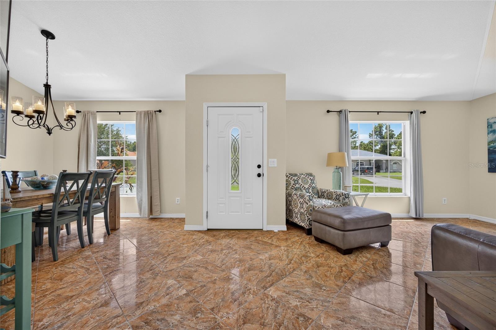 1406 WOODCREST LANE