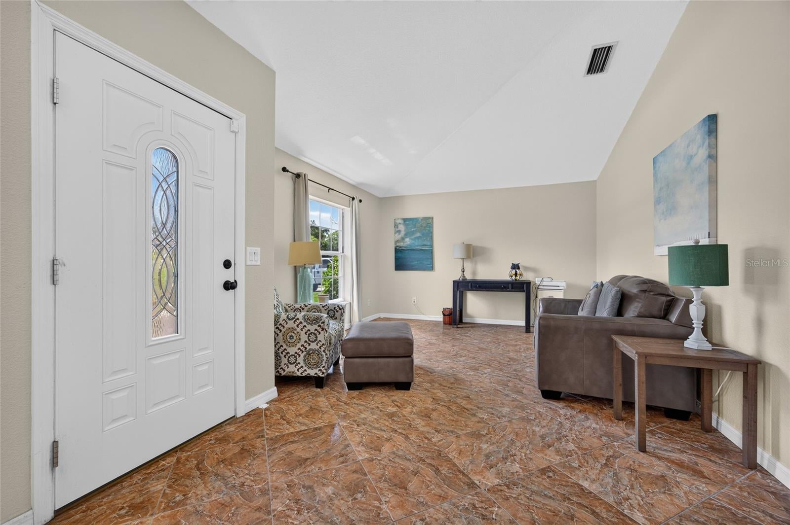 1406 WOODCREST LANE