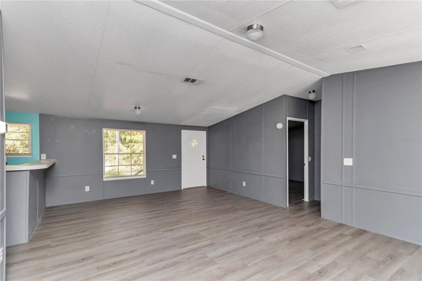 BRONSON HEIGHTS - Residential