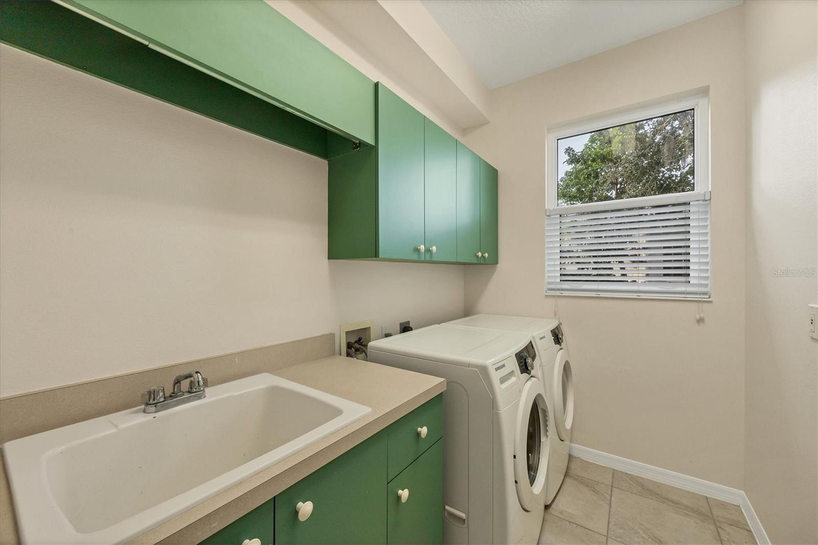 PARK TRACE ESTATES - Residential