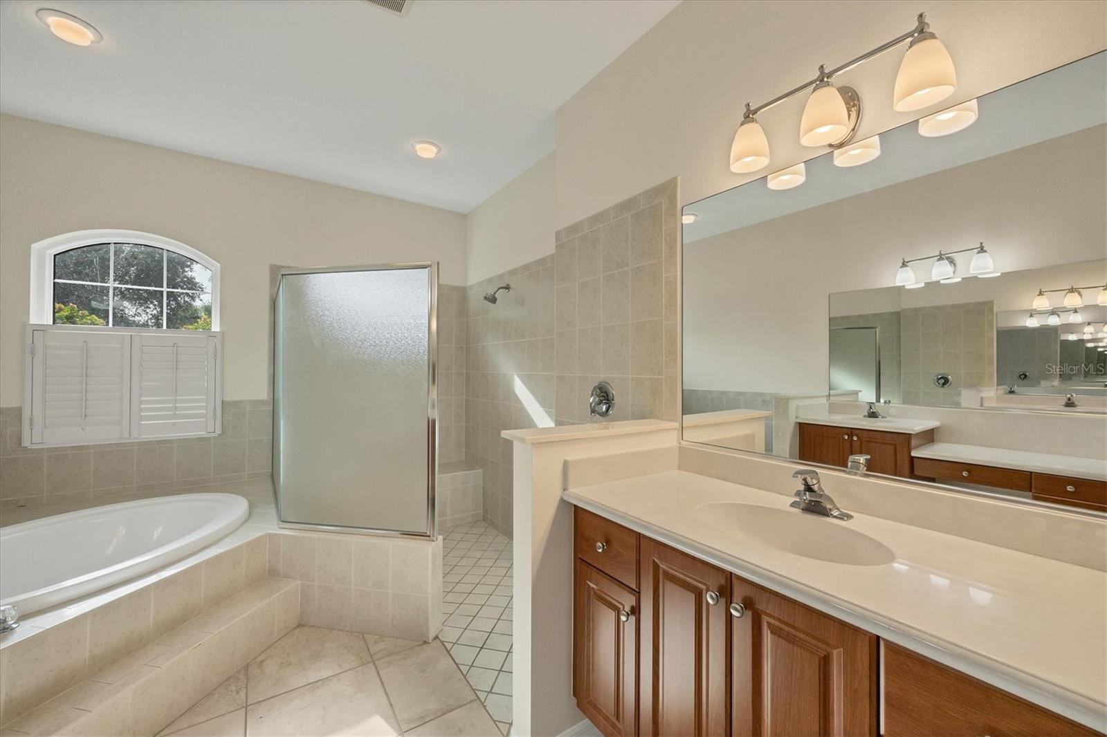 PARK TRACE ESTATES - Residential