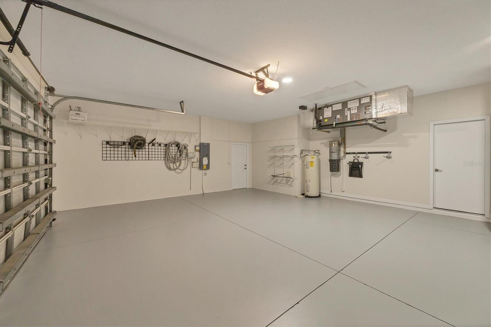 PARK TRACE ESTATES - Residential