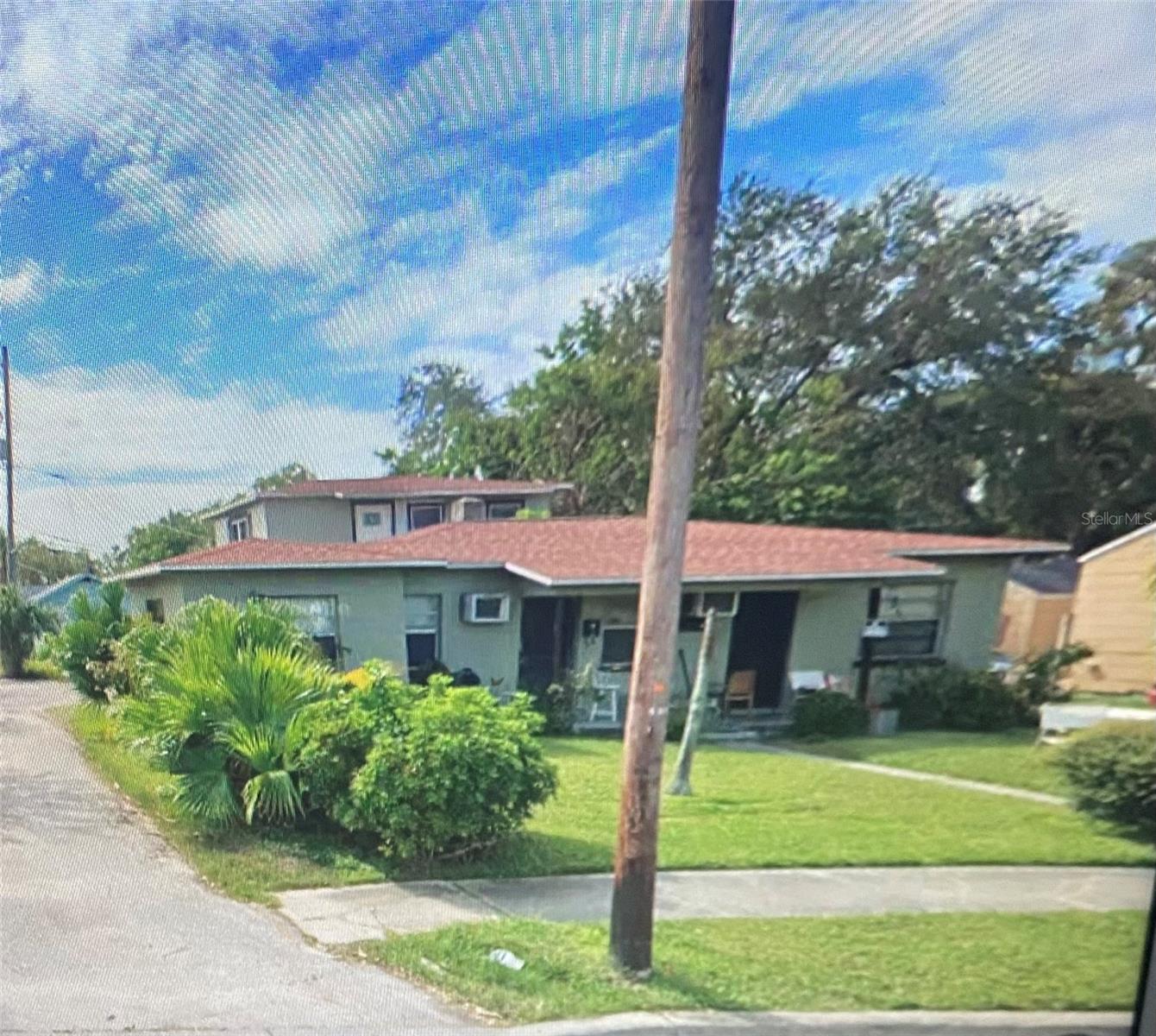 ANOTHER GREAT INCOME PROPERTY THAT HAS A GREAT INCOME OPPORTUNITY IN A AREA THAT IS GROWING AND HAS A STRONG RENTAL DEMAND.
THIS IS A BLOCK BUILDING THAT HAS WASHER AND DRYER HOOK-UP, AND CENTRAL AIR AND HEAT. NORTH BUILDING HAS 2 UNITS
AND THE SOUTH BUILDING HAS A UPSTAIRS STUDIO WITH AN ATTACHED GARAGE . THIS TRIPLEX IS MINUTES AWAY FROM A VIBRANT DOWN TOWN,SHOPS, MAJOR-HIGHS, AND A BEAUTIFUL PIER WITH A RELAXING WATER VIEW.
