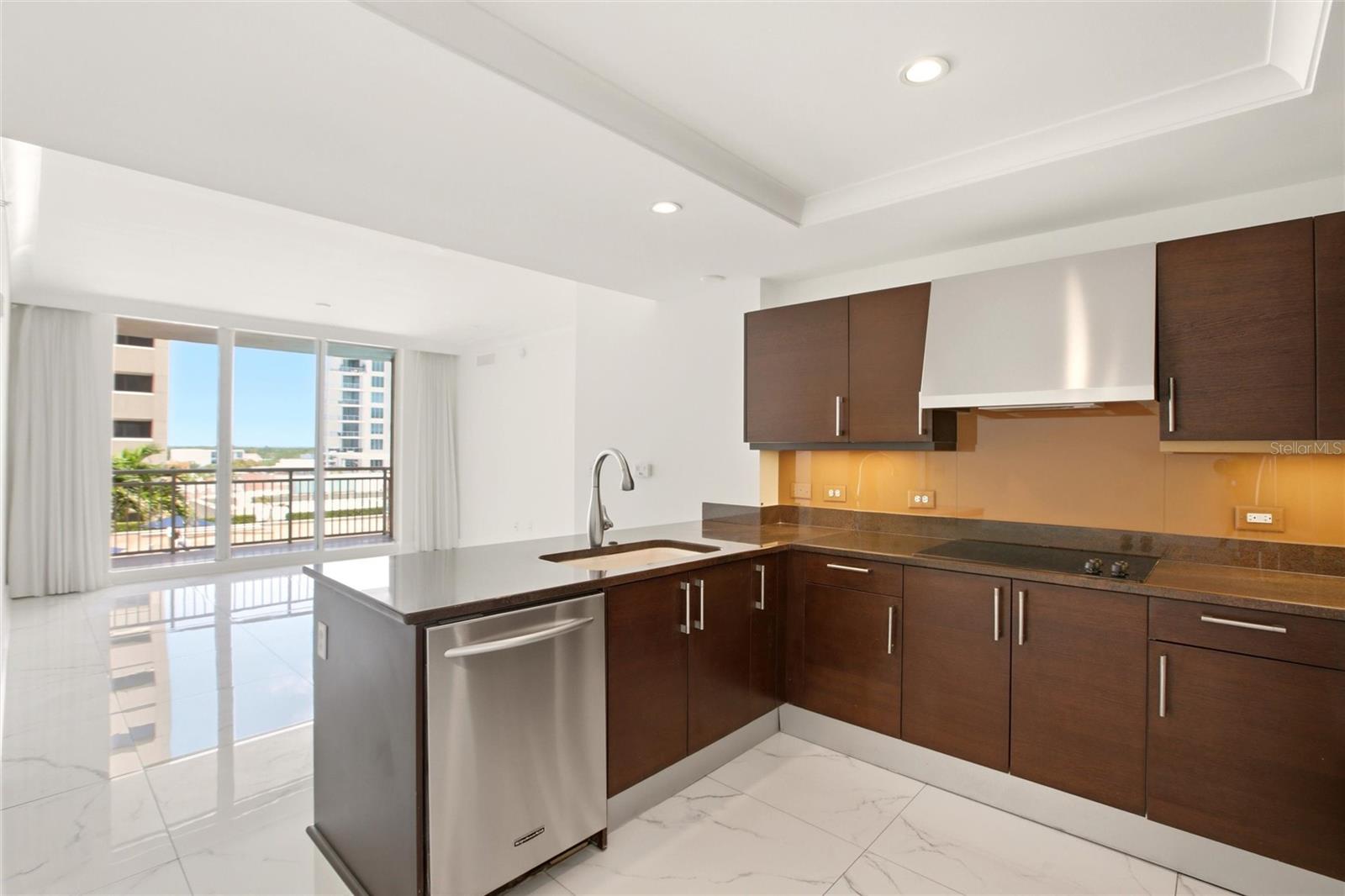 1350 MAIN STREET 707