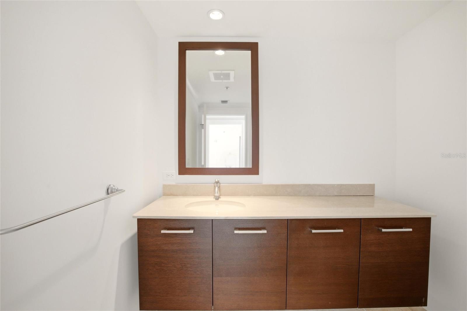 1350 MAIN RESIDENTIAL - Residential