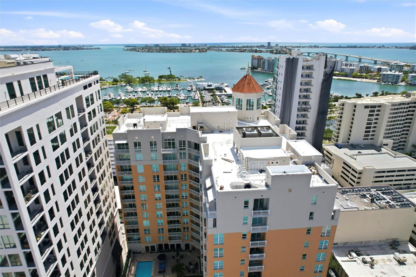 1350 MAIN RESIDENTIAL - Residential