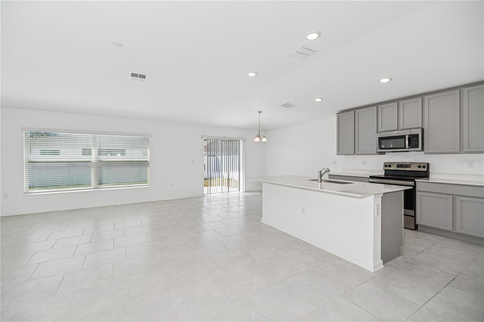 1533 PEACH CREEK DRIVE